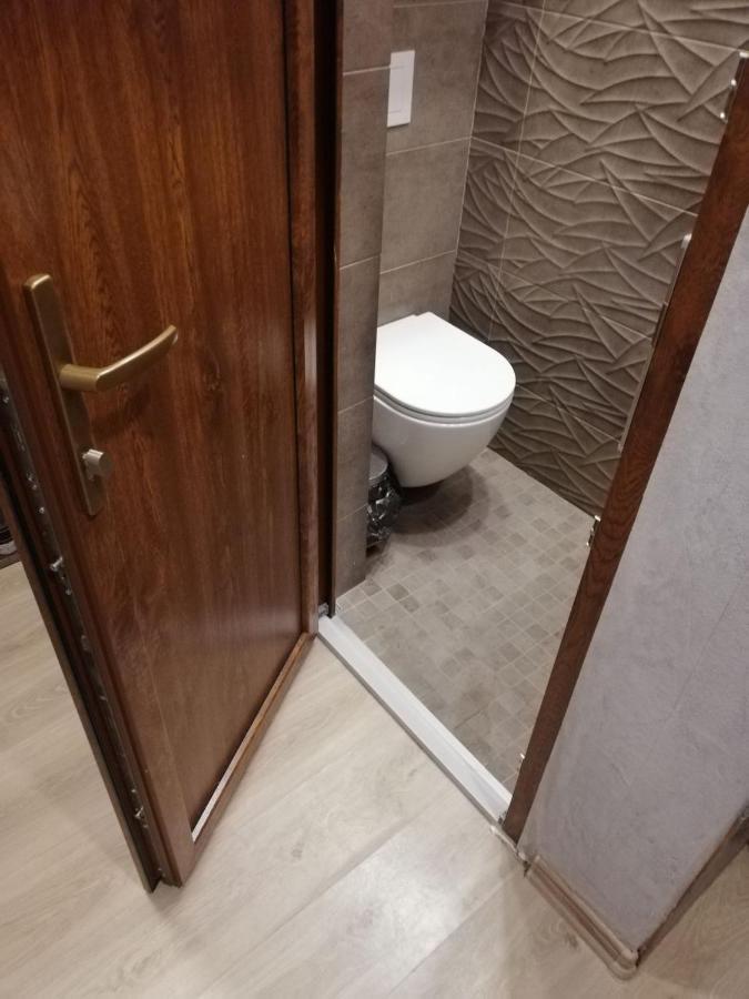 Green Oaks Private Rooms With Private Shower Клайпеда Екстериор снимка